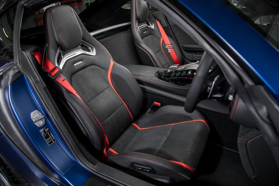 Интерьер Mercedes-AMG GT C (C190) 2019 года  (MY) (фото 3 из 16)